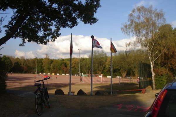 Sportplatz im Felde - Nieheim-Eversen