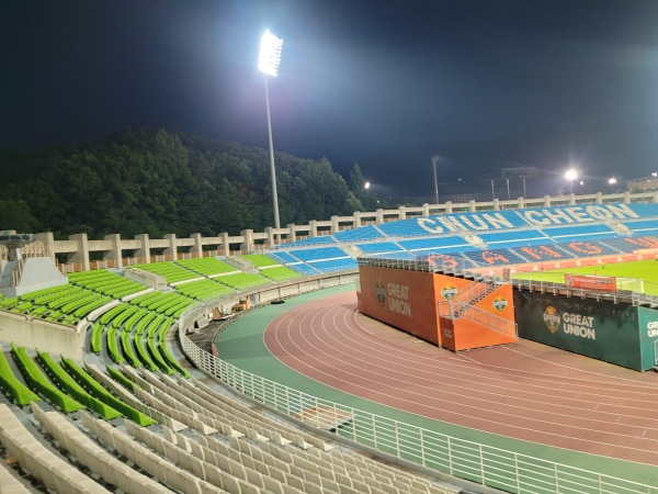Chuncheon Songam Sports Town Main Stadium - Chuncheon