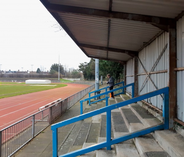 Cricklefield Stadium - London-Ilford, Greater London
