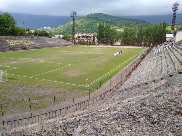 Stadioni Vladimer Bochorishvili - Tkibuli