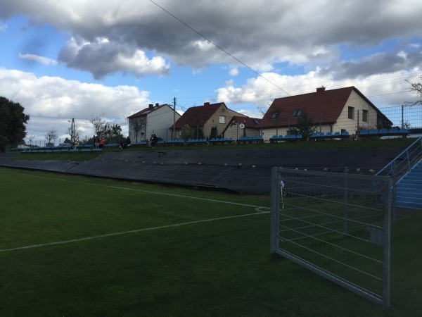 Boisko w Sierakowicach - Sierakowice