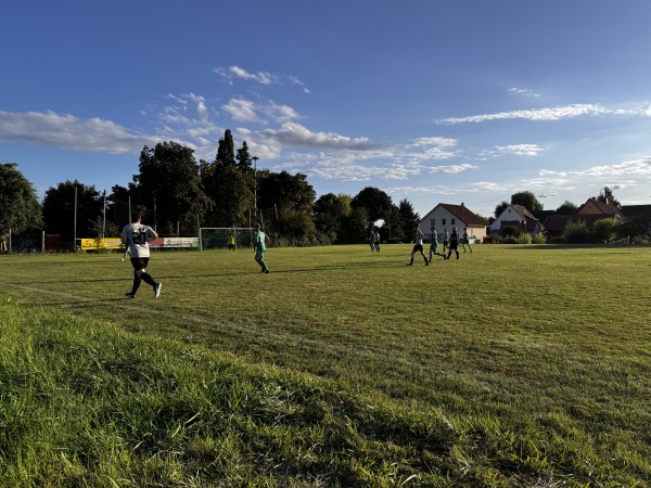 Sportplatz Lange Hecke - Gleichen-Klein Lengden
