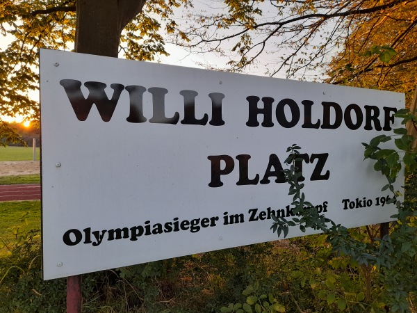 Willi Holdorf Platz - Glückstadt