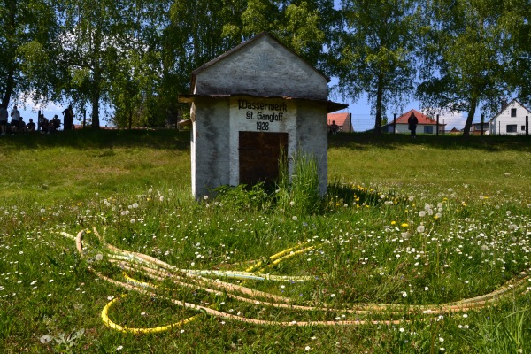 Sportplatz Hinter der Schule - St. Gangloff