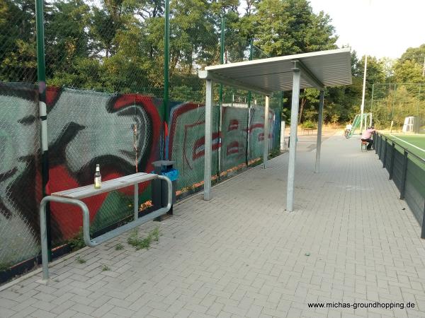 Olympiastadion im Gleisdreieck - Köln-Nippes