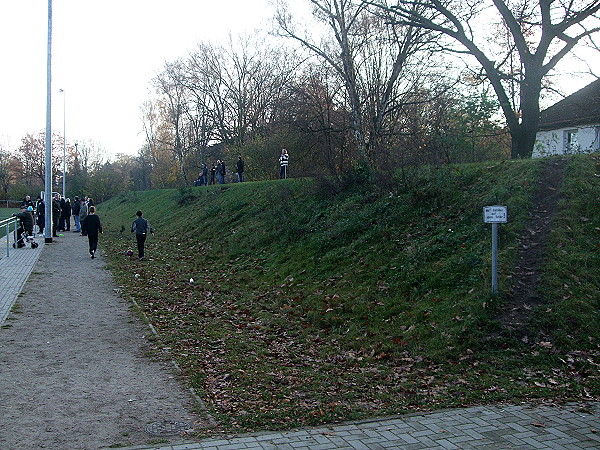 Bezirkssportanlage Riekbornweg - Hamburg-Schnelsen