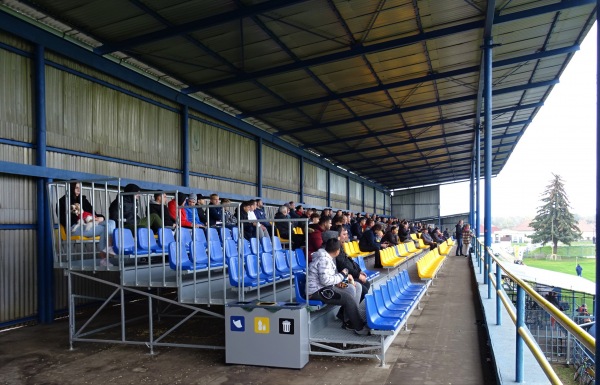 Futbalový štadión Hurbanovo - Hurbanovo