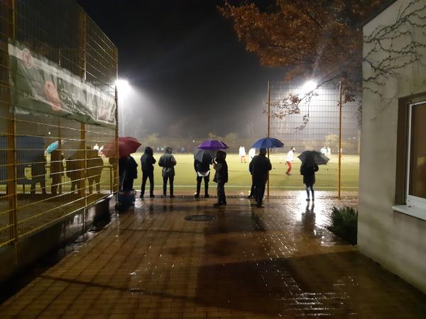 Sportplatz Spandauer Straße - Berlin-Staaken