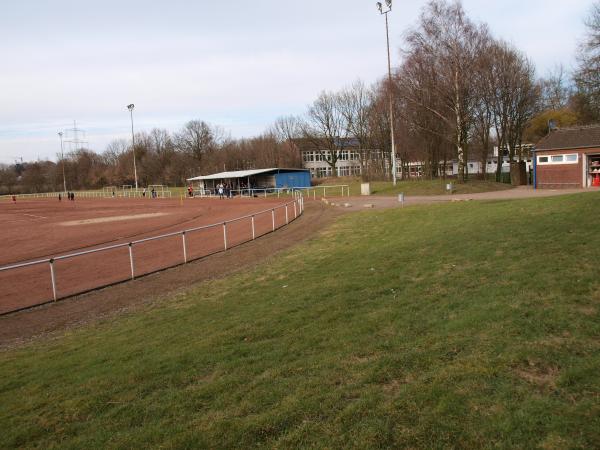 Sportplatz Albert-Schweitzer-Straße - Gelsenkirchen-Beckhausen