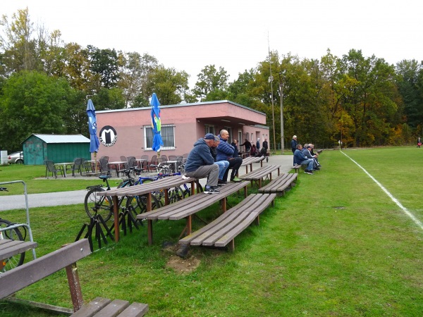 Fotbalové hřiště Bavorovice - Hluboká nad Vltavou-Bavorovice