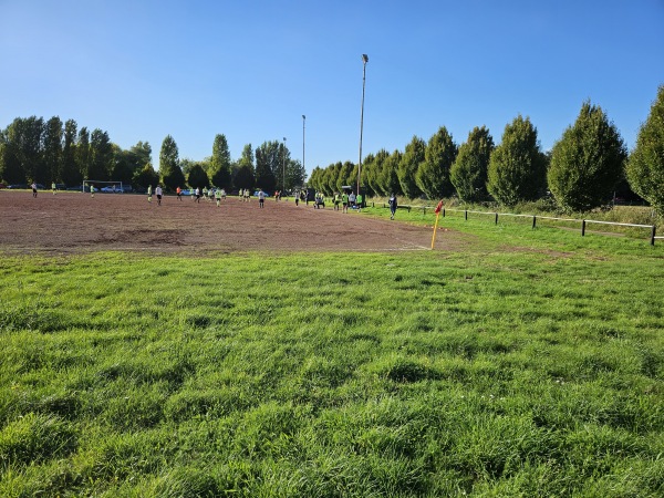 Sportplatz Essenberger Straße - Duisburg-Rheinhausen-Asterlagen