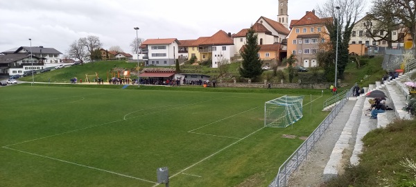 Sportplatz an der Grundschule - Büchlberg