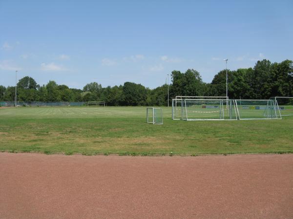 Blau-Weiß-Platz im Sportpark Hildesheim - Hildesheim