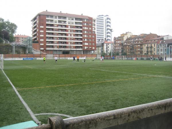 Campo de Fútbol Iparralde - Bilbao (Bilbo), PV