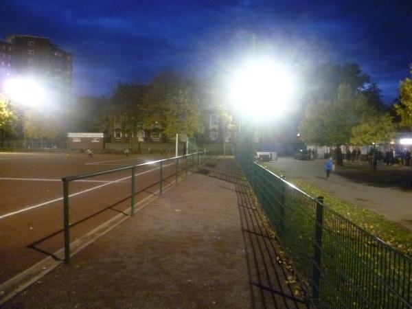 Sportplatz am Knappenmarkt - Oberhausen/Rheinland-Knappenviertel