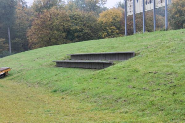 Stadion am Flugplatz B-Platz - Lübeck-Karlshof