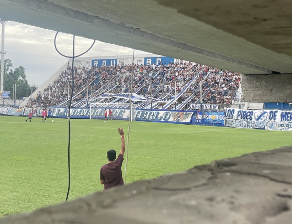 Estadio José Manuel Moreno - Merlo, BA