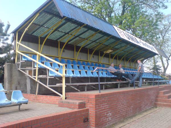 Gminny Stadion Sportowy w Wapnie - Wapno