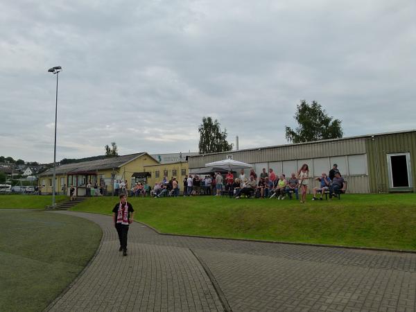 Sportplatz Auf der Au - Neunkirchen/Siegerland