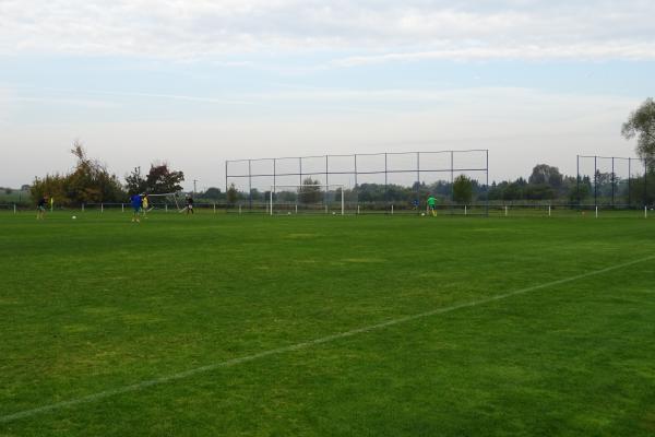 Sportovní a Tréninkové Centrum Uhříněves - Praha-Uhříněves