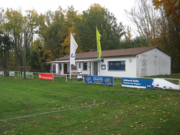 Sportplatz am See - Niedere Börde-Jersleben 