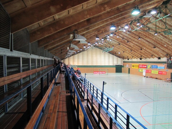 Sporthalle im Bildungszentrum Halle Neustadt - Halle/Saale-Neustadt