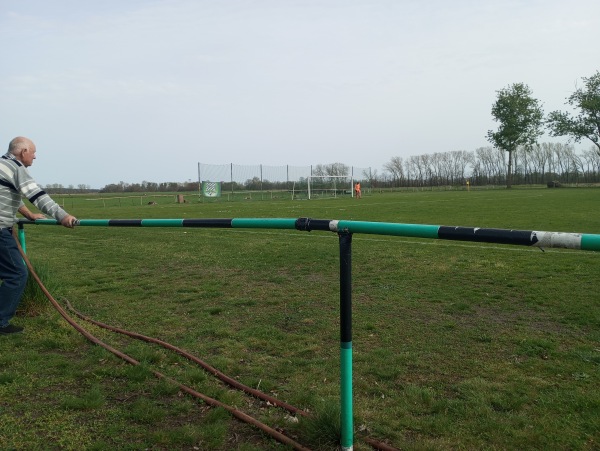 Gehard-Schmeißel-Gedenk-Sportpark - Bad Belzig-Ragösen