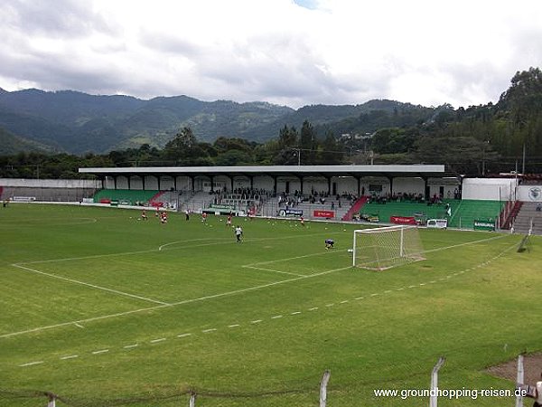 Estadio Municipal Pensativo - Antigua