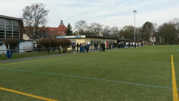 Jürgen-Grabowski-Sportfeld 2 - Wiesbaden-Biebrich