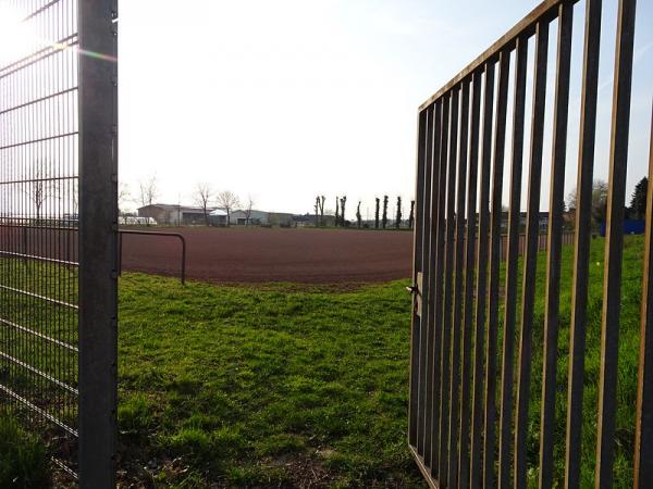 Sportplatz am Wasserturm - Bornheim/Rheinland-Rösberg