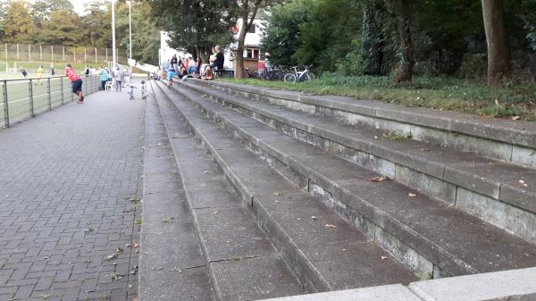 Sportanlage Apenrader Straße - Köln-Neuehrenfeld