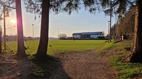 Sportplatz Inning 2 - Inning/Holz