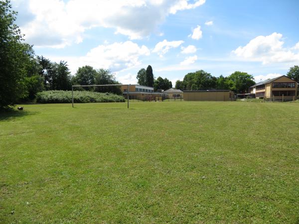 Sportplatz an der Schule - Bedburg-Kirdorf