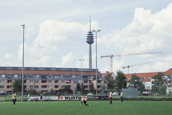 Sportanlage am Kuhweier Platz 3 - Nürnberg-Röthenbach
