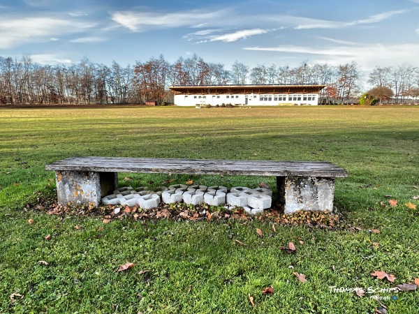 Sportplatz Neuhausen - Neuhausen ob Eck