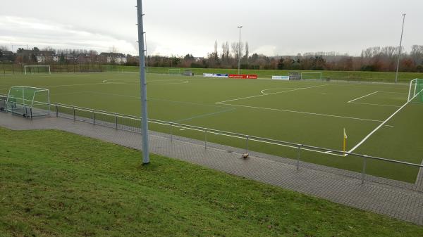 Theodor-Klein-Sportanlage Platz 2 - Neuss-Rosellen