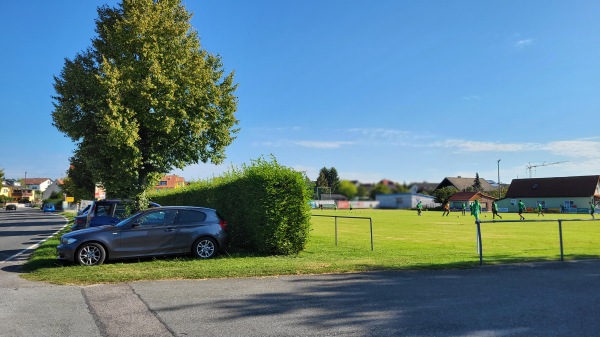 Sportanlage Zum Kreuzstein - Burgebrach-Ampferbach