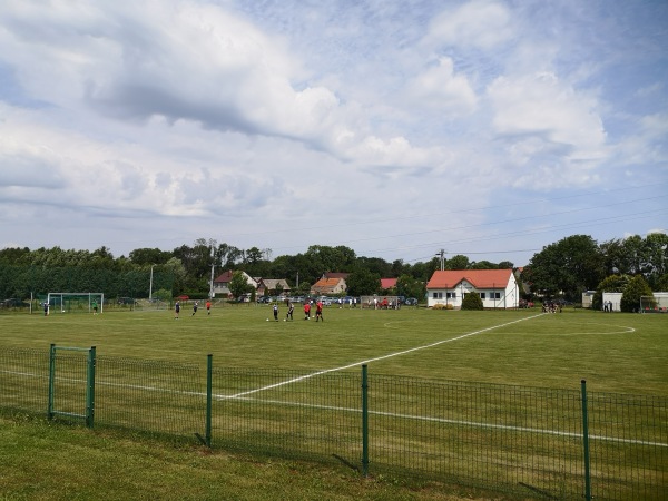 Boisko Pęcz - Pecz