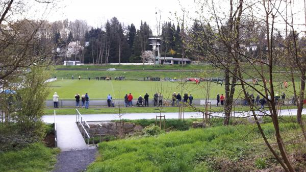 Sportanlage am Nonnenbach - Hösbach-Hösbach-Bahnhof