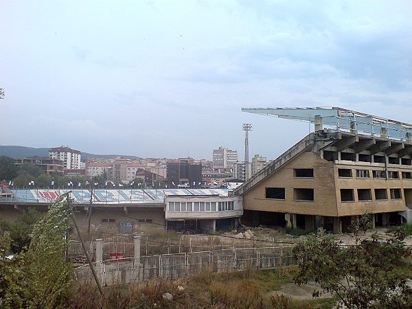 Stadiumi Fadil Vokrri - Prishtinë (Pristina)