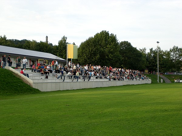 mittlerweile Kunstrasen