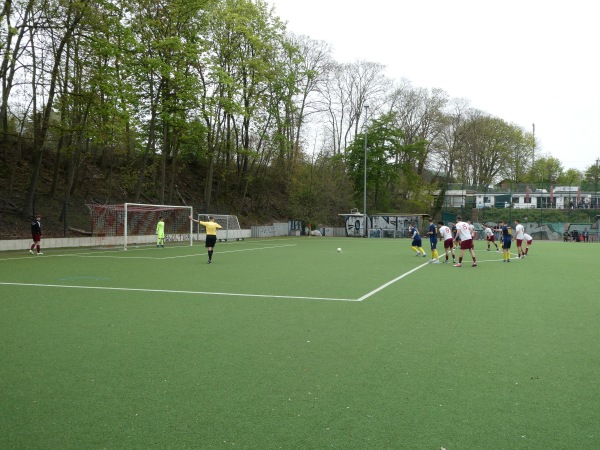 Olympiastadion im Gleisdreieck - Köln-Nippes