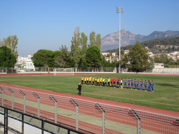 Dimotiko Stadio Karlovásou - Karlovassi