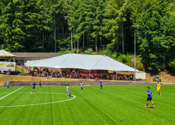 Sportplatz Am Waldrand  - Salmtal-Dörbach