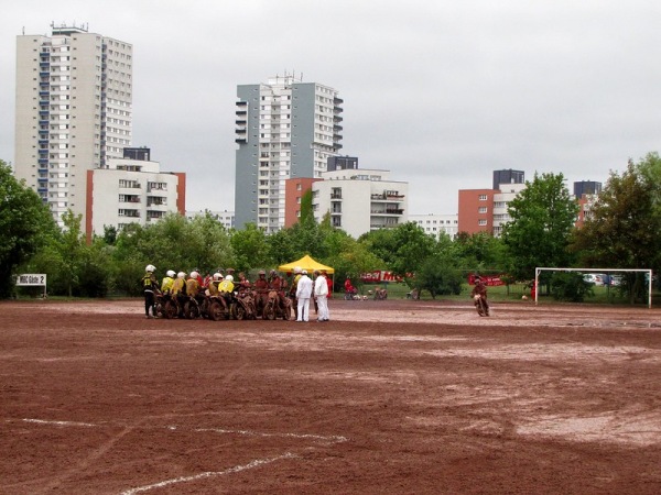 Stadion im Bildungszentrum Nebenplatz 1 - Halle/Saale-Neustadt