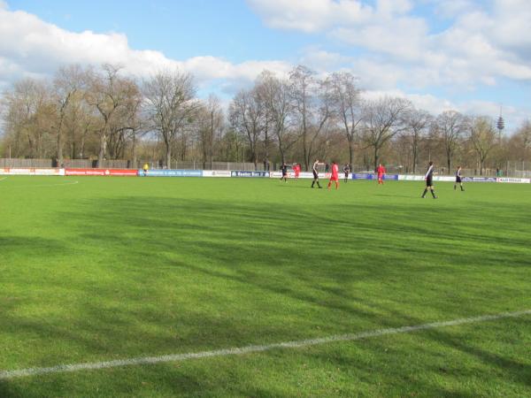 Sportanlage Regelsbacher Straße - Nürnberg-West