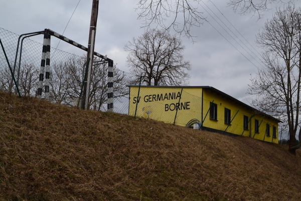 Sportplatz Unseburger Straße - Borne bei Staßfurt