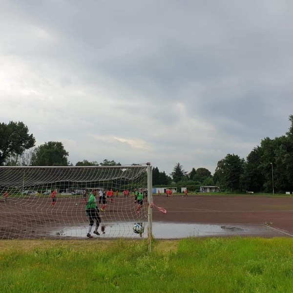 Sportplatz Robert-Blum-Straße - Leverkusen-Opladen