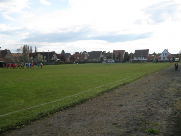 Sportplatz Straße der Deutsch-Sowjetischen Freundschaft - Elbe-Parey-Güsen