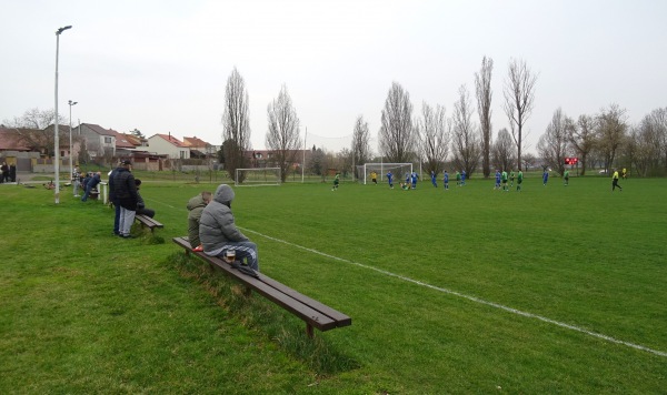 Fotbalové hřiště Žatčany - Žatčany
